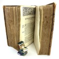 Esrim ve-arba'a sifrei kodesh, sive Biblia Hebraica. [Tanach].