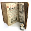 Esrim ve-arba'a sifrei kodesh, sive Biblia Hebraica. [Tanach].